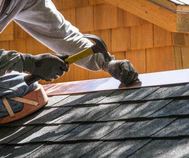 Best Roof Leak Repair  in Lowellville, OH